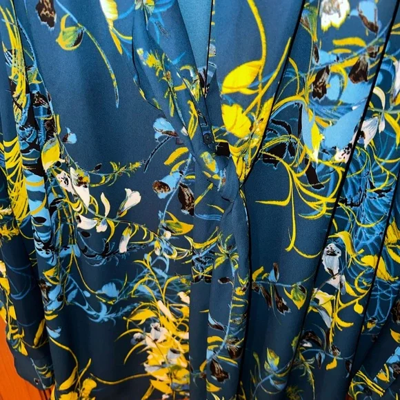 Worthington Blue and Yellow Floral Wrap Top - Picture 9 of 10